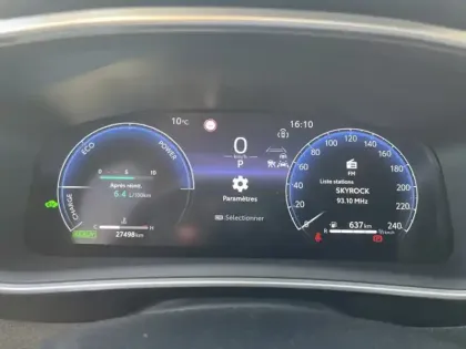 Photo 15 Toyota Corolla Hybride 1.8L 140ch Design