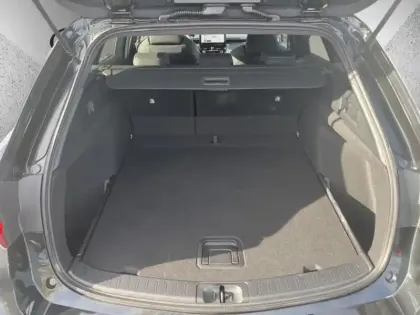 Photo 9 Toyota Corolla Hybride 1.8L 140ch Design