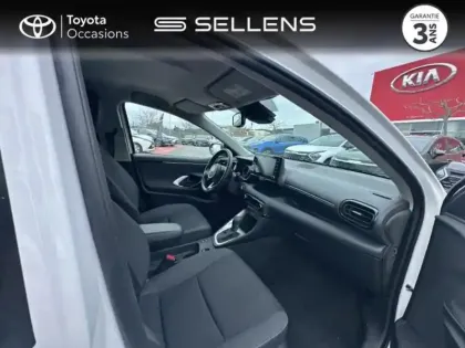 Photo 5 Toyota Yaris  116h Design 5p MY22