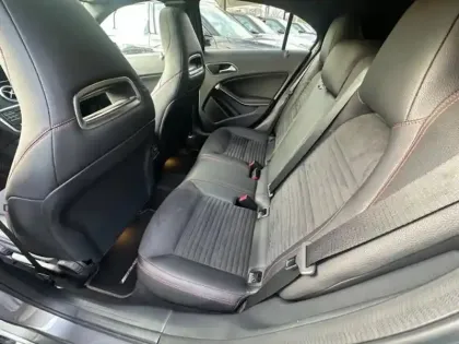 Photo 9 Mercedes Classe A  250 Fascination 4Matic 7G-DCT