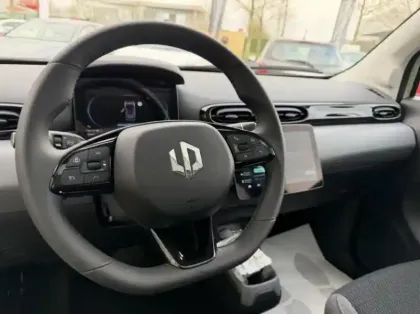 Photo 7 Leapmotor T03  Electric 95ch Design