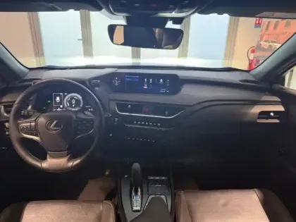 Photo 14 Lexus UX  300e Executive