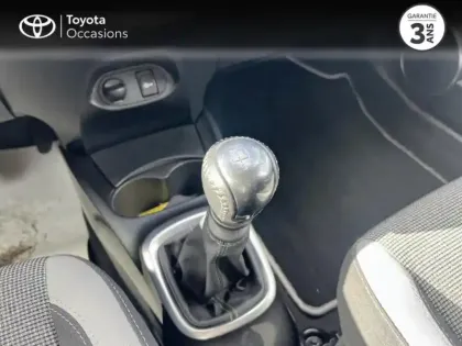 Photo 14 Toyota Yaris  110 VVT-i Design Y20 5p RC19