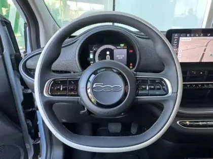 Photo 13 Fiat 500  e 118ch La Prima