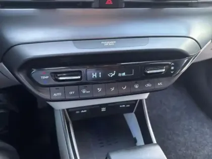 Photo 14 Hyundai I20  1.0 T-GDi 100ch Hybrid Intuitive DCT-7