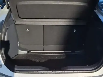 Photo 12 Toyota C-HR  1.8 Hybride 140ch Graphic MY26