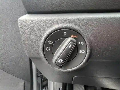 Photo 12 Volkswagen T-roc  1.0 TSI 110ch Life Plus