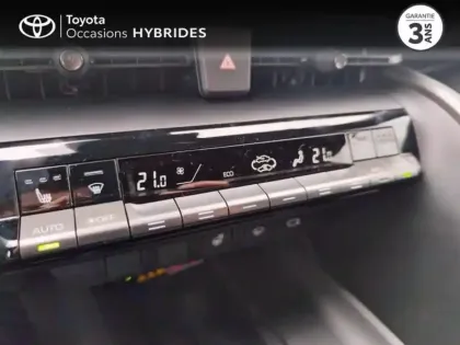 Photo 11 Toyota C-HR  2.0 Hybride Rechargeable 225ch Graphic MY26