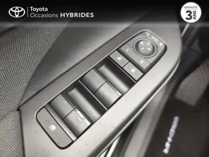 Photo 13 Toyota C-HR  2.0 Hybride Rechargeable 225ch Graphic MY26