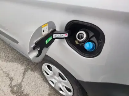 Photo 11 Ford Transit Courier  1.5 TDCI 100ch Stop&Start Trend Business