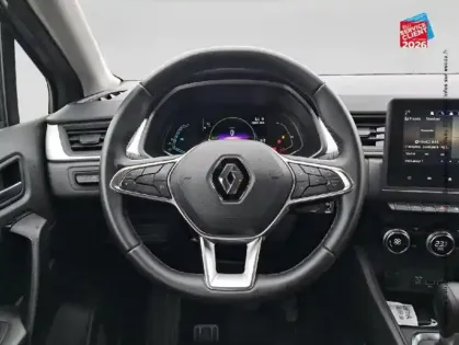 Photo 11 Renault Captur  1.6 E-Tech hybride 145ch Equilibre