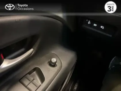 Photo 13 Toyota Aygo  X 116h Graphic