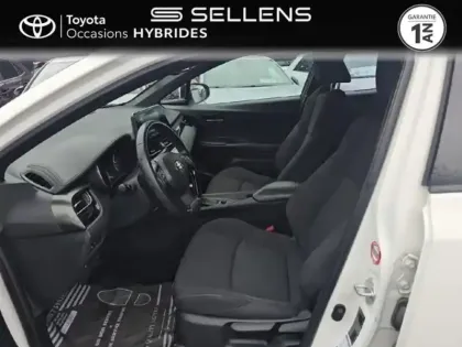 Photo 10 Toyota C-HR  122h Dynamic 2WD E-CVT