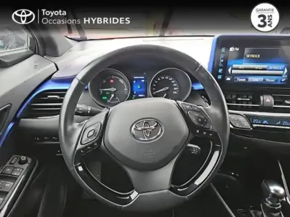 Photo 8 Toyota C-HR  122h Graphic 2WD E-CVT