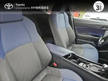 Photo 5 Toyota C-HR  122h Graphic 2WD E-CVT