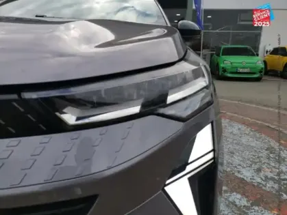 Photo 12 Renault Captur  1.8 E-Tech full hybrid 160ch esprit Alpine - 25