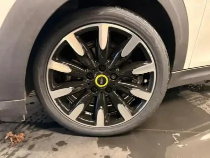 Photo 7 Mini Mini  Cooper SE 184ch Edition Camden BVA 5CV