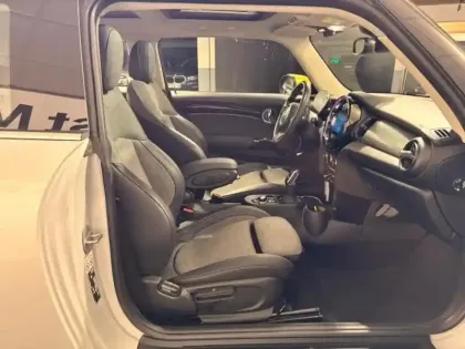 Photo 8 Mini Mini  Cooper SE 184ch Edition Camden BVA 5CV