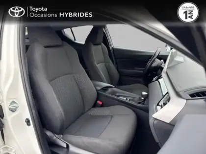 Photo 5 Toyota C-HR  122h Graphic 2WD E-CVT RC18