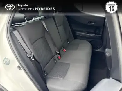 Photo 6 Toyota C-HR  122h Graphic 2WD E-CVT RC18