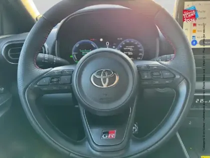 Photo 11 Toyota Yaris  130h GR Sport 5p MY25