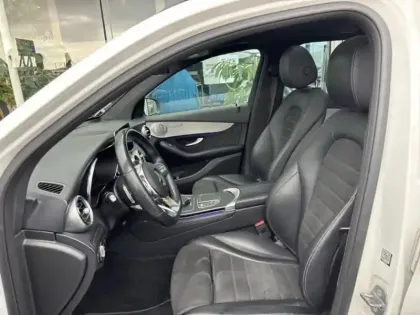 Photo 8 Mercedes Classe GLC GLC 220 d 194ch AMG Line 4Matic 9G-Tronic