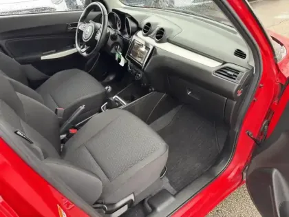 Photo 10 Suzuki Swift  1.2 Dualjet Hybrid 83ch Privilège