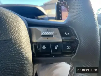 Photo 8 DS DS 3  1.2 Hybride 136ch Performance Line