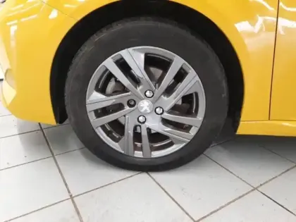 Photo 8 Peugeot 208  1.2 PureTech 100ch S&S Style 118g