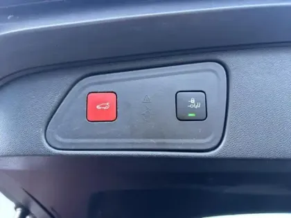 Photo 8 Peugeot 3008  2.0 BlueHDi 180ch S&S GT EAT8