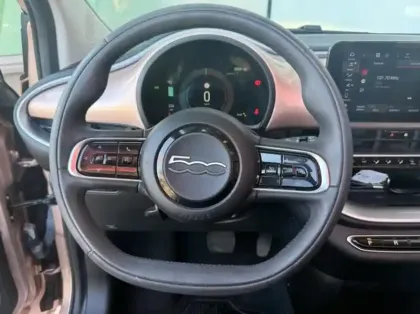 Photo 12 Fiat 500 C e 118ch Icône