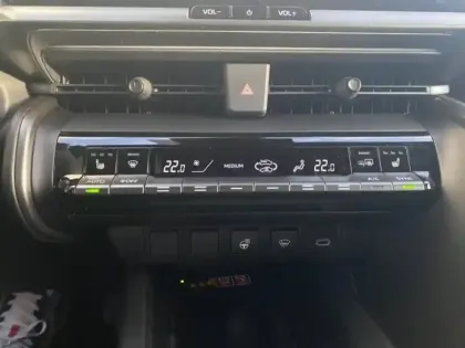 Photo 9 Toyota C-HR  1.8 Hybride 140ch Graphic MY26