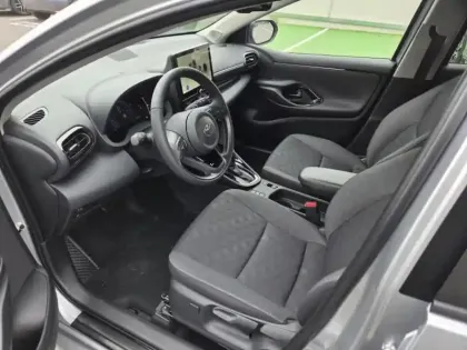 Photo 14 Toyota Yaris  116h Design 5p MY25