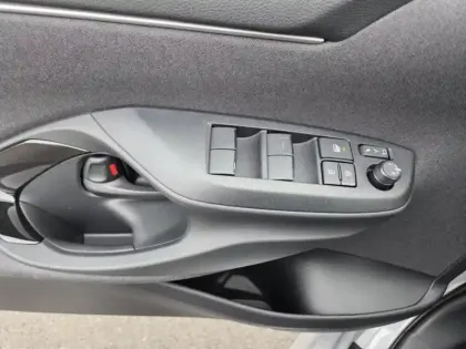 Photo 13 Toyota Yaris  116h Design 5p MY25