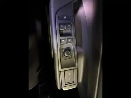 Photo 13 Volkswagen T-roc  1.5 eTSI 150ch R-Line DSG7