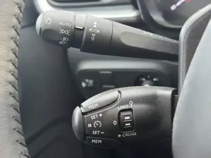 Photo 6 Citroën C3  1.2 PureTech 110ch S&S Shine EAT6