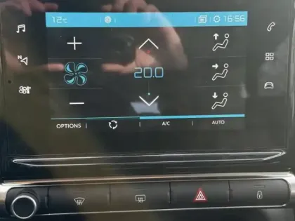 Photo 10 Citroën C3  1.2 PureTech 110ch S&S Shine EAT6