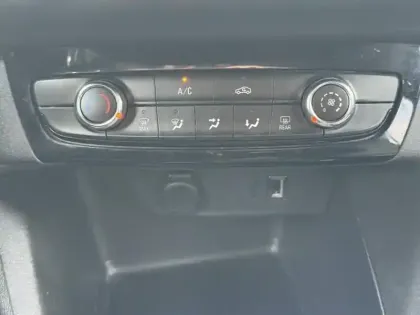 Photo 8 Opel Corsa  1.2 Turbo 100ch Edition Business