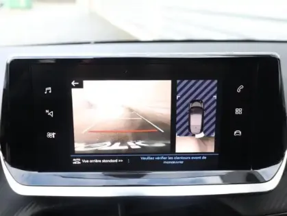 Photo 13 Peugeot 208  1.5 BlueHDi 100ch S&S GT