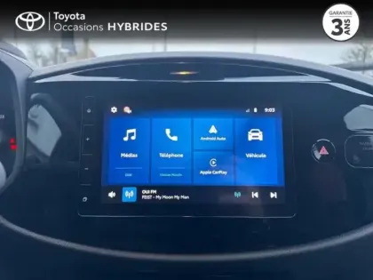 Photo 14 Toyota Aygo  X 116h Graphic