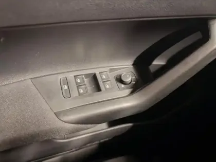 Photo 6 Volkswagen Polo  1.0 TSI 95ch Edition 50 DSG7