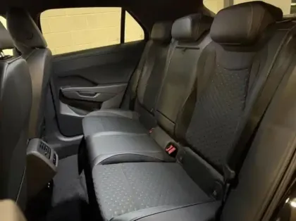 Photo 6 Volkswagen T-roc  1.5 eTSI 150ch R-Line DSG7