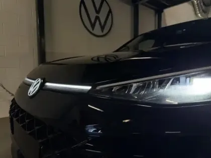 Photo 9 Volkswagen T-roc  1.5 eTSI 150ch R-Line DSG7