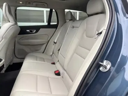 Photo 9 Volvo V60  B4 197ch Ultimate Style Dark Geartronic 8