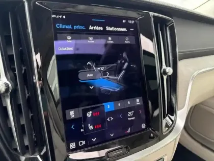 Photo 11 Volvo V60  B4 197ch Ultimate Style Dark Geartronic 8