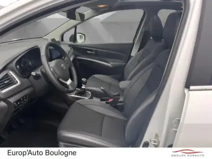 Photo 10 Suzuki S-Cross  1.4 Boosterjet Hybrid 110ch Style MY25