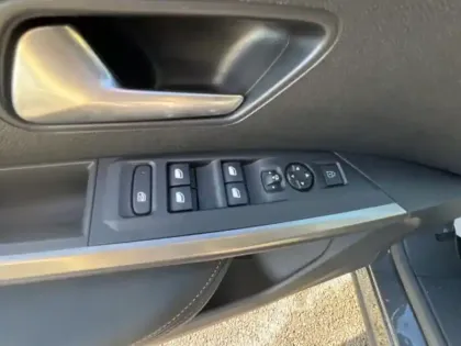 Photo 13 Peugeot 5008  Hybrid 145ch Allure e-DCS6