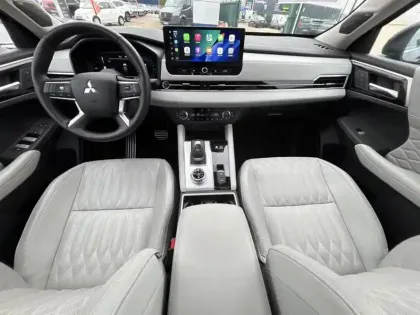 Photo 29 Mitsubishi Outlander  2.4 PHEV 306ch Instyle 4WD