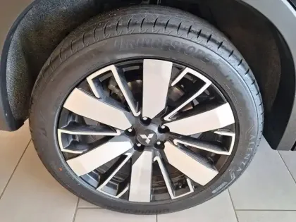 Photo 8 Mitsubishi Outlander  2.4 PHEV 306ch Instyle 4WD