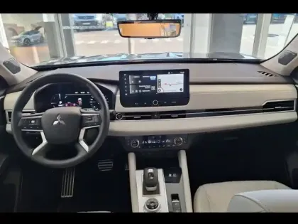 Photo 13 Mitsubishi Outlander  2.4 PHEV 306ch Instyle 4WD